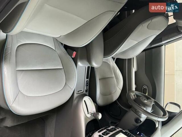 Серый Киа Soul, объемом двигателя 0 л и пробегом 35 тыс. км за 9500 $, фото 15 на Automoto.ua