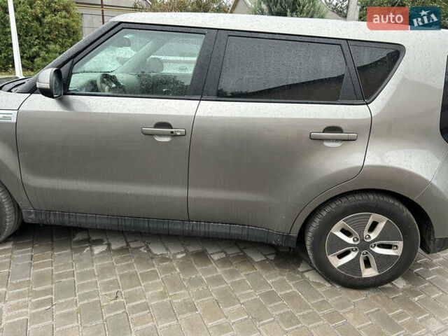 Сірий Кіа Soul, об'ємом двигуна 0 л та пробігом 143 тис. км за 7600 $, фото 3 на Automoto.ua