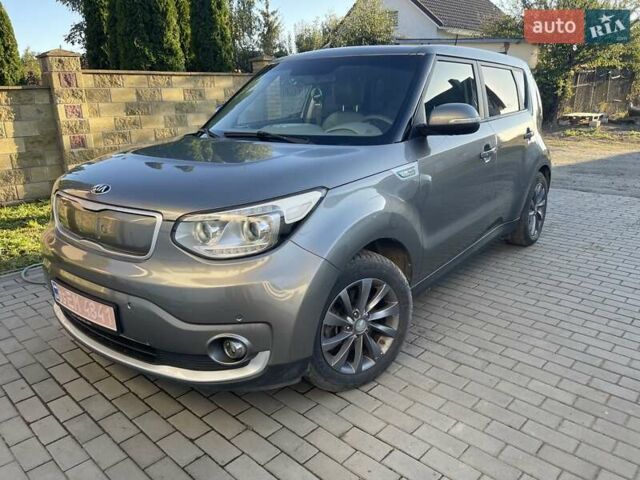 Сірий Кіа Soul, об'ємом двигуна 0 л та пробігом 100 тис. км за 6200 $, фото 1 на Automoto.ua