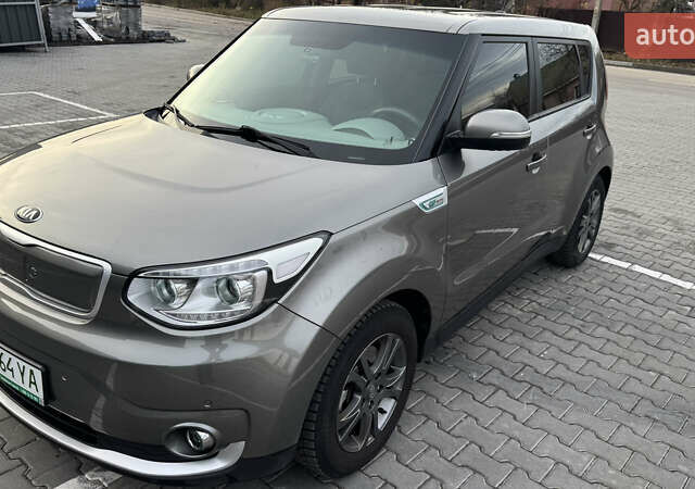 Серый Киа Soul, объемом двигателя 0 л и пробегом 185 тыс. км за 9700 $, фото 7 на Automoto.ua