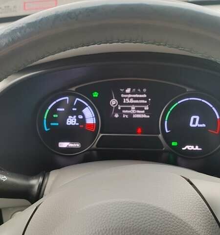 Сірий Кіа Soul, об'ємом двигуна 0 л та пробігом 120 тис. км за 7500 $, фото 4 на Automoto.ua