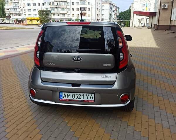 Серый Киа Soul, объемом двигателя 0 л и пробегом 170 тыс. км за 6850 $, фото 9 на Automoto.ua