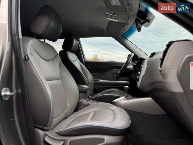 Серый Киа Soul, объемом двигателя 0 л и пробегом 123 тыс. км за 6950 $, фото 57 на Automoto.ua