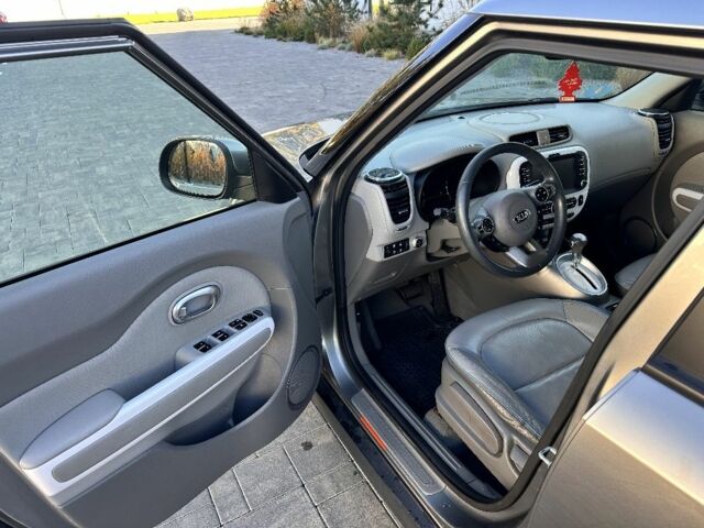 Серый Киа Soul, объемом двигателя 0 л и пробегом 160 тыс. км за 9600 $, фото 16 на Automoto.ua