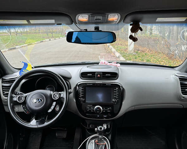 Сірий Кіа Soul, об'ємом двигуна 2 л та пробігом 114 тис. км за 10700 $, фото 8 на Automoto.ua