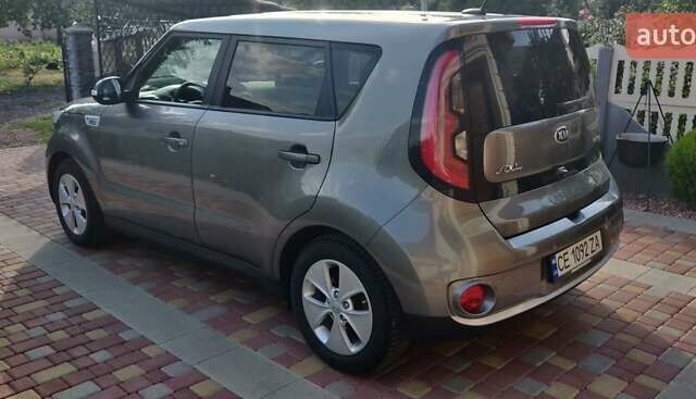 Серый Киа Soul, объемом двигателя 0 л и пробегом 92 тыс. км за 8000 $, фото 2 на Automoto.ua
