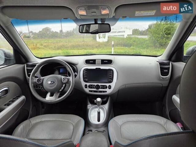 Серый Киа Soul, объемом двигателя 0 л и пробегом 91 тыс. км за 8900 $, фото 13 на Automoto.ua