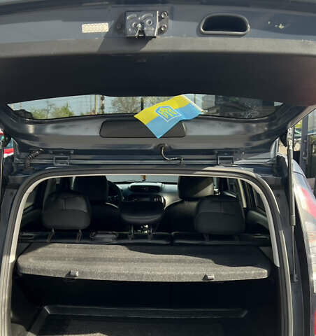 Серый Киа Soul, объемом двигателя 2 л и пробегом 177 тыс. км за 10200 $, фото 7 на Automoto.ua