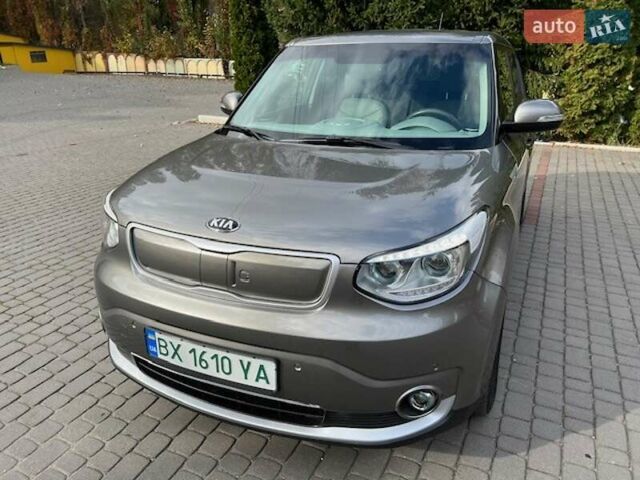 Киа Soul 2015 в Хмельницком на Automoto.ua Серый Киа Soul, объемом двигателя 0 л и пробегом 95 тыс. км за 6500 $, фото 20 на Automoto.ua