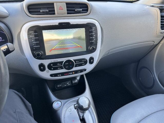 Серый Киа Soul, объемом двигателя 0 л и пробегом 160 тыс. км за 9600 $, фото 5 на Automoto.ua