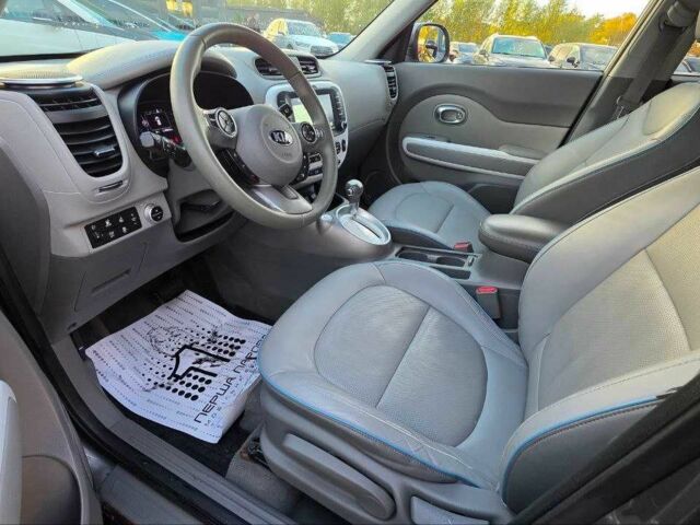 Серый Киа Soul, объемом двигателя 0 л и пробегом 114 тыс. км за 5900 $, фото 11 на Automoto.ua