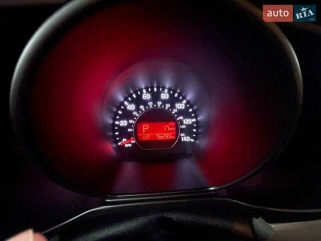 Серый Киа Soul, объемом двигателя 1.59 л и пробегом 122 тыс. км за 10000 $, фото 10 на Automoto.ua