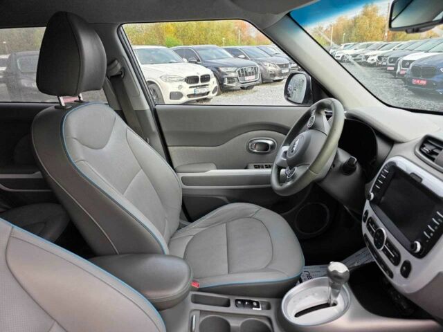 Серый Киа Soul, объемом двигателя 0 л и пробегом 114 тыс. км за 5900 $, фото 20 на Automoto.ua