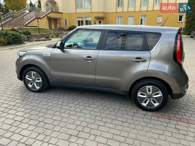 Киа Soul 2015 в Хмельницком на Automoto.ua Серый Киа Soul, объемом двигателя 0 л и пробегом 95 тыс. км за 6500 $, фото 16 на Automoto.ua
