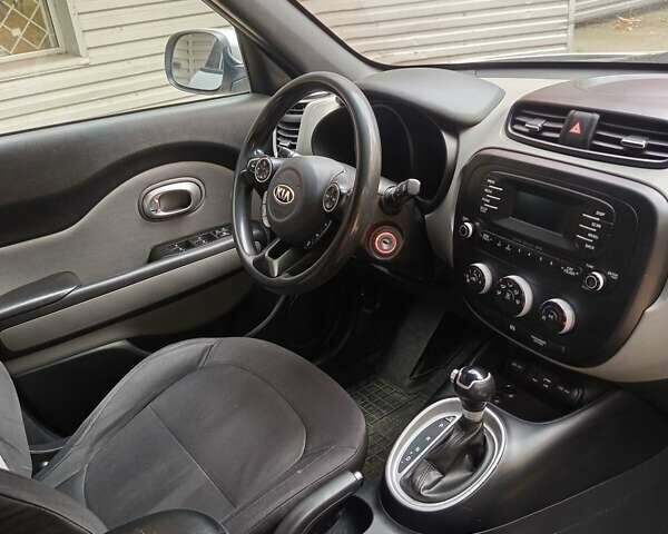 Серый Киа Soul, объемом двигателя 1.6 л и пробегом 268 тыс. км за 7250 $, фото 8 на Automoto.ua