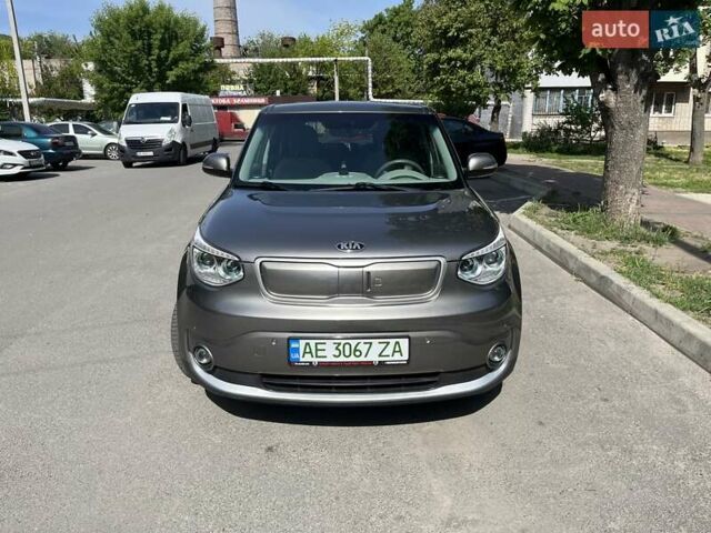 Серый Киа Soul, объемом двигателя 0 л и пробегом 35 тыс. км за 9500 $, фото 1 на Automoto.ua