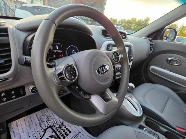 Серый Киа Soul, объемом двигателя 0 л и пробегом 114 тыс. км за 5900 $, фото 10 на Automoto.ua