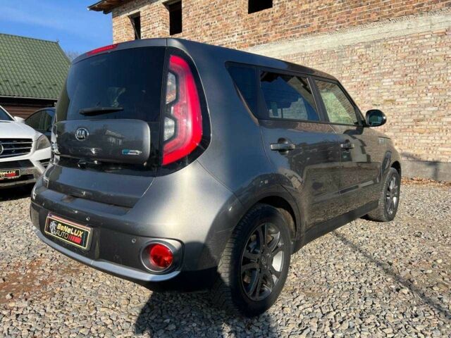 Сірий Кіа Soul, об'ємом двигуна 0 л та пробігом 152 тис. км за 6499 $, фото 6 на Automoto.ua