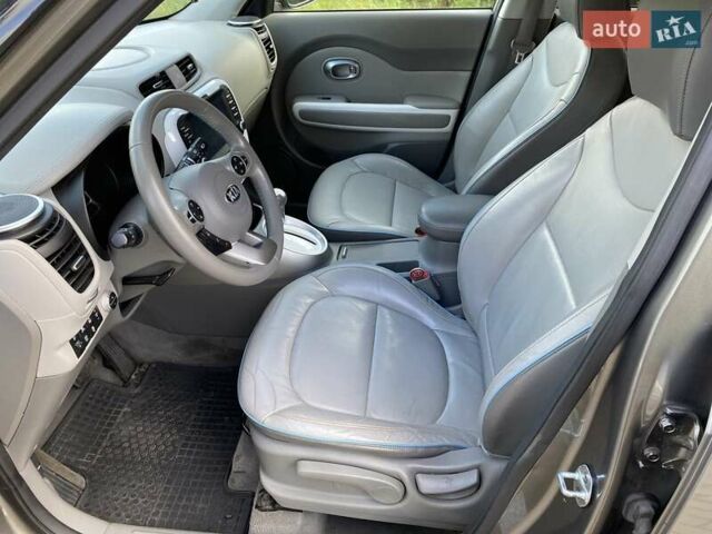 Серый Киа Soul, объемом двигателя 0 л и пробегом 158 тыс. км за 7099 $, фото 8 на Automoto.ua