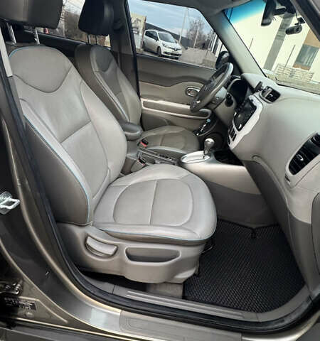 Серый Киа Soul, объемом двигателя 0 л и пробегом 185 тыс. км за 9700 $, фото 18 на Automoto.ua