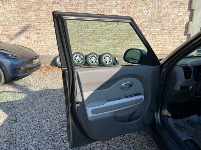 Сірий Кіа Soul, об'ємом двигуна 0 л та пробігом 152 тис. км за 6499 $, фото 13 на Automoto.ua