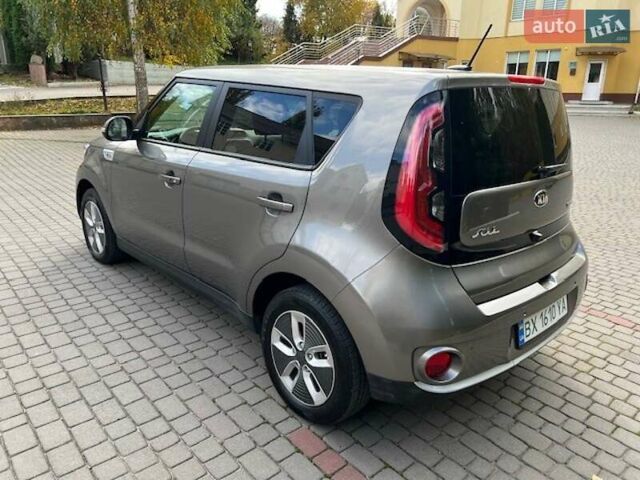 Киа Soul 2015 в Хмельницком на Automoto.ua Серый Киа Soul, объемом двигателя 0 л и пробегом 95 тыс. км за 6500 $, фото 14 на Automoto.ua