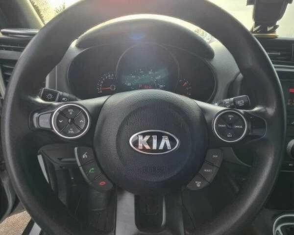 Серый Киа Soul, объемом двигателя 1.6 л и пробегом 119 тыс. км за 6000 $, фото 10 на Automoto.ua