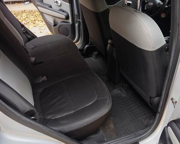 Серый Киа Soul, объемом двигателя 1.6 л и пробегом 268 тыс. км за 7250 $, фото 7 на Automoto.ua