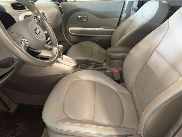 Серый Киа Soul, объемом двигателя 0 л и пробегом 126 тыс. км за 5245 $, фото 9 на Automoto.ua