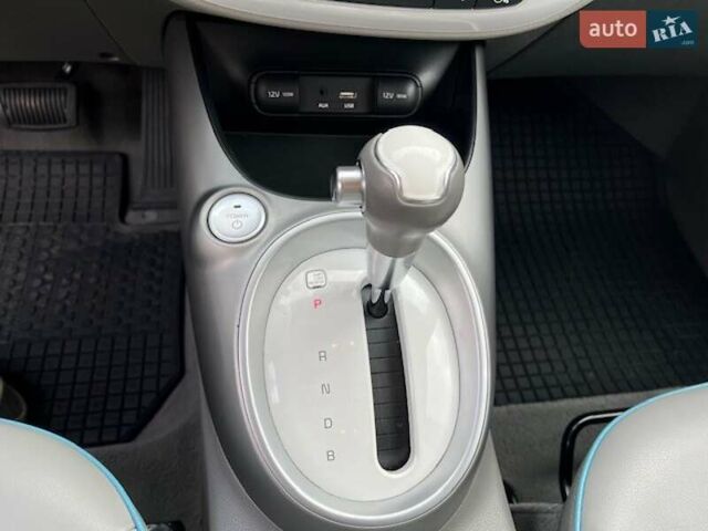 Киа Soul 2015 в Хмельницком на Automoto.ua Серый Киа Soul, объемом двигателя 0 л и пробегом 95 тыс. км за 6500 $, фото 33 на Automoto.ua