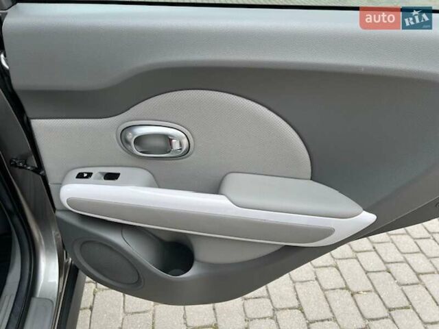 Киа Soul 2015 в Хмельницком на Automoto.ua Серый Киа Soul, объемом двигателя 0 л и пробегом 95 тыс. км за 6500 $, фото 45 на Automoto.ua