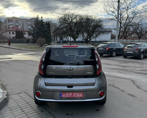 Серый Киа Soul, объемом двигателя 0 л и пробегом 119 тыс. км за 5750 $, фото 25 на Automoto.ua