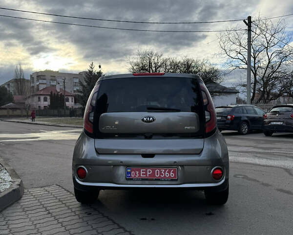 Серый Киа Soul, объемом двигателя 0 л и пробегом 119 тыс. км за 5750 $, фото 26 на Automoto.ua