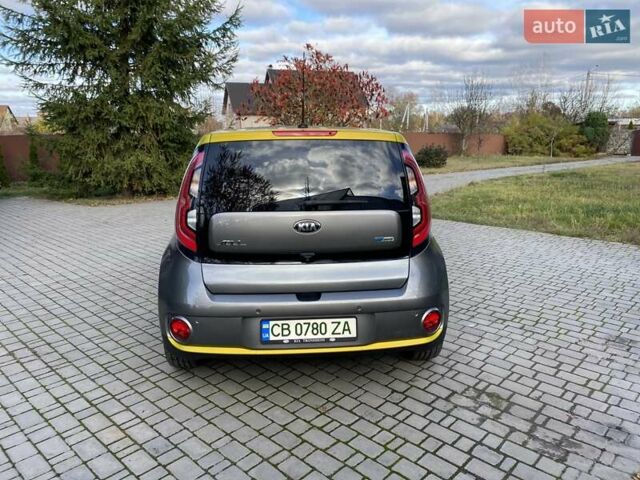 Серый Киа Soul, объемом двигателя 0 л и пробегом 158 тыс. км за 7099 $, фото 5 на Automoto.ua