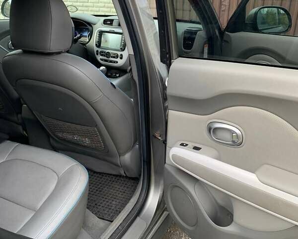 Серый Киа Soul, объемом двигателя 0.08 л и пробегом 135 тыс. км за 6999 $, фото 5 на Automoto.ua