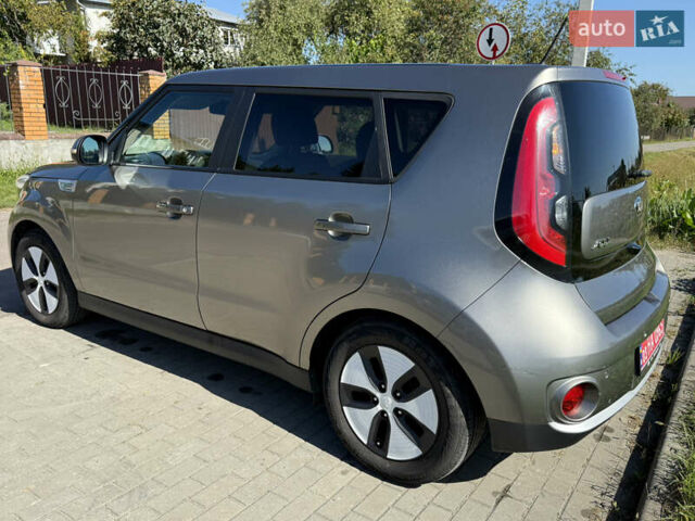 Серый Киа Soul, объемом двигателя 0 л и пробегом 109 тыс. км за 6499 $, фото 8 на Automoto.ua