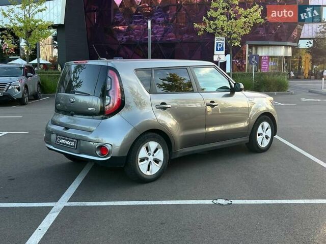 Серый Киа Soul, объемом двигателя 0 л и пробегом 150 тыс. км за 6990 $, фото 6 на Automoto.ua