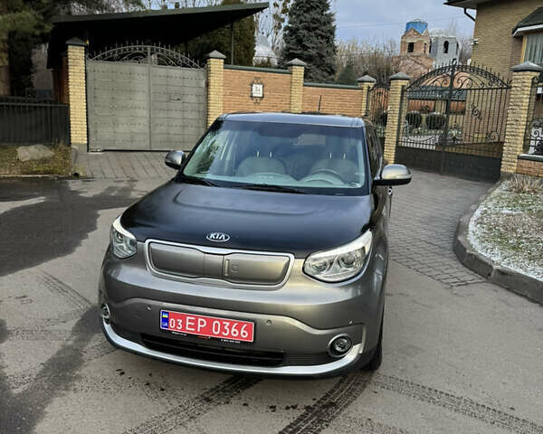 Серый Киа Soul, объемом двигателя 0 л и пробегом 119 тыс. км за 5750 $, фото 3 на Automoto.ua