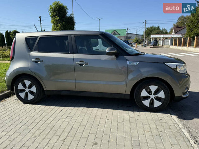 Серый Киа Soul, объемом двигателя 0 л и пробегом 109 тыс. км за 6499 $, фото 18 на Automoto.ua