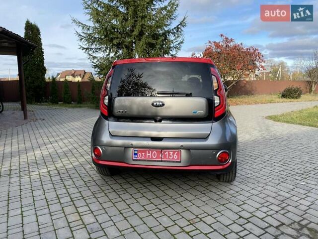 Серый Киа Soul, объемом двигателя 0 л и пробегом 135 тыс. км за 7299 $, фото 4 на Automoto.ua