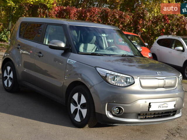 Сірий Кіа Soul, об'ємом двигуна 0 л та пробігом 148 тис. км за 5800 $, фото 3 на Automoto.ua