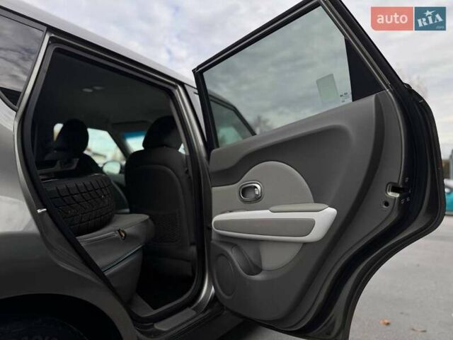 Серый Киа Soul, объемом двигателя 0 л и пробегом 123 тыс. км за 6950 $, фото 51 на Automoto.ua
