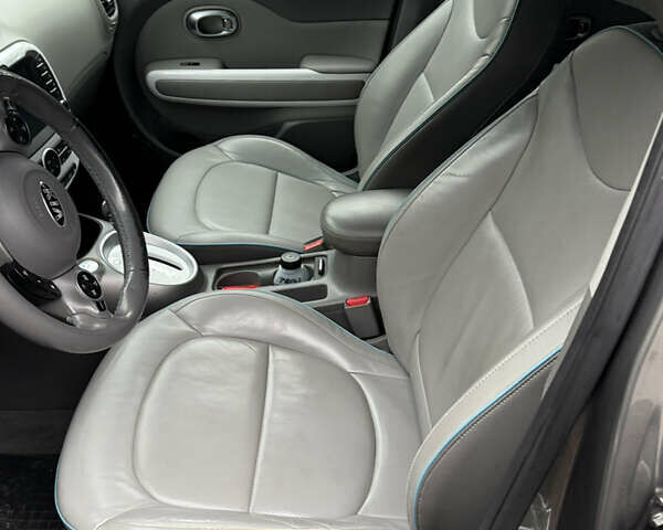 Серый Киа Soul, объемом двигателя 0 л и пробегом 109 тыс. км за 6499 $, фото 49 на Automoto.ua