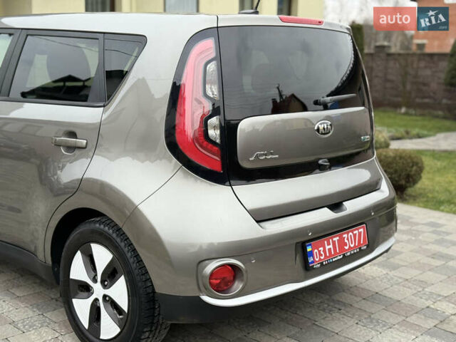Серый Киа Soul, объемом двигателя 0 л и пробегом 111 тыс. км за 7100 $, фото 11 на Automoto.ua