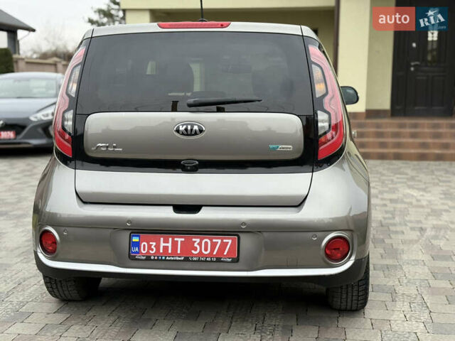 Серый Киа Soul, объемом двигателя 0 л и пробегом 111 тыс. км за 7100 $, фото 10 на Automoto.ua