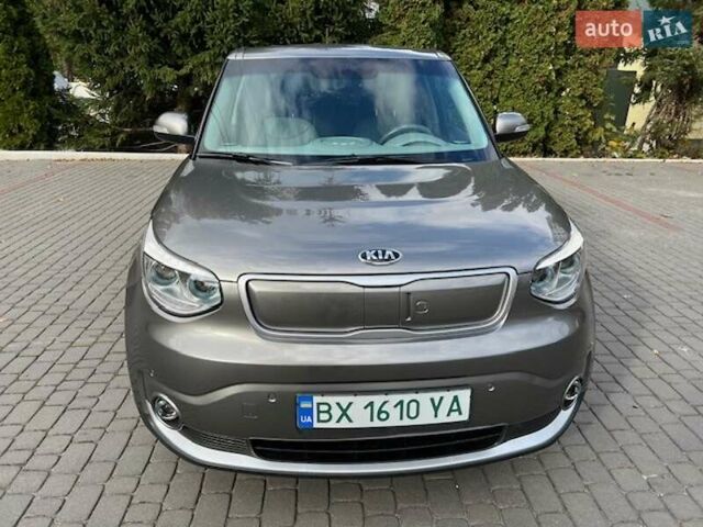 Киа Soul 2015 в Хмельницком на Automoto.ua Серый Киа Soul, объемом двигателя 0 л и пробегом 95 тыс. км за 6500 $, фото 21 на Automoto.ua