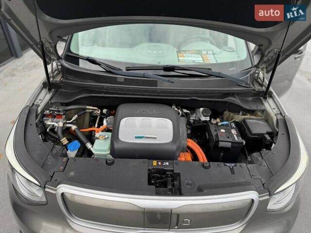 Серый Киа Soul, объемом двигателя 0 л и пробегом 123 тыс. км за 6950 $, фото 65 на Automoto.ua