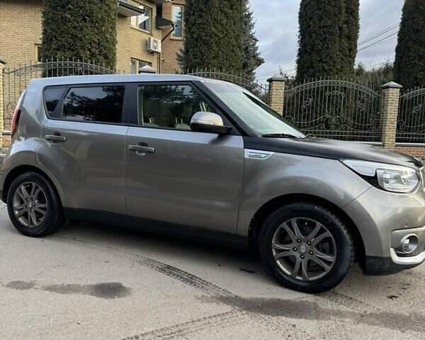 Серый Киа Soul, объемом двигателя 0 л и пробегом 119 тыс. км за 5750 $, фото 15 на Automoto.ua