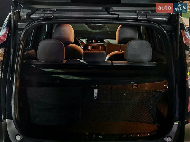 Серый Киа Soul, объемом двигателя 2 л и пробегом 94 тыс. км за 9700 $, фото 5 на Automoto.ua