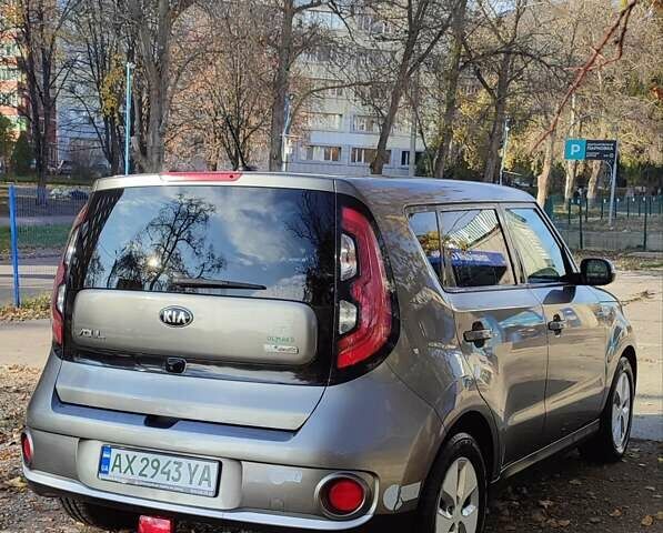 Серый Киа Soul, объемом двигателя 0 л и пробегом 78 тыс. км за 7100 $, фото 7 на Automoto.ua